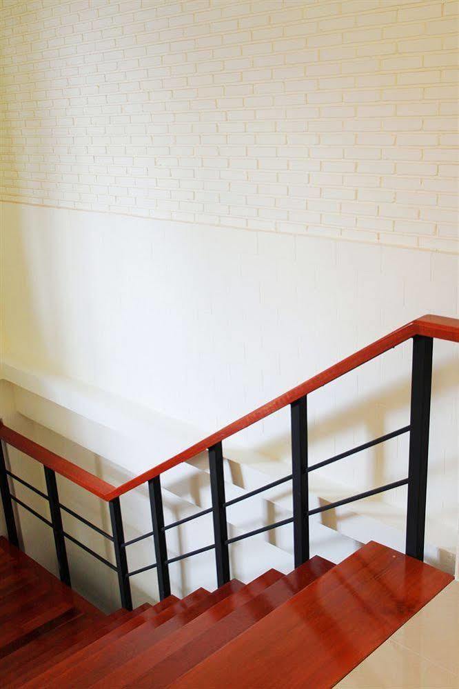 Хостел Sakul House Бангкок Экстерьер фото